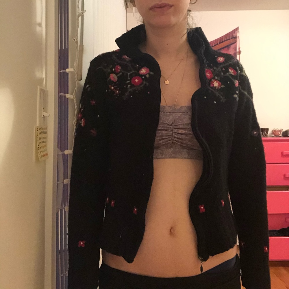 Cropped zipper up lambs wool flower garden sweater